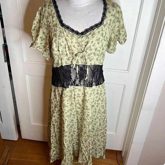 Thorn & Fable Green Floral black Lace Midi Dress Plus Size 18 - Picture 5 of 5